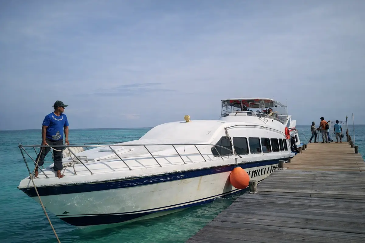 susaran ke datangan wisatawan saat di desa laguna